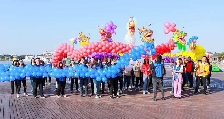 戶外拓展培訓行業安全規范升級與風險管理強化