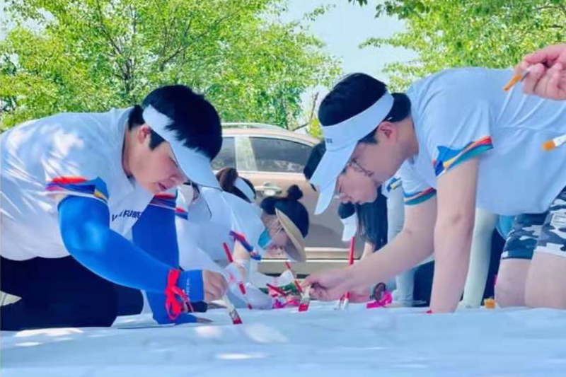 無錫拓展公司成功舉辦團建活動，促進員工間的溝通與合作