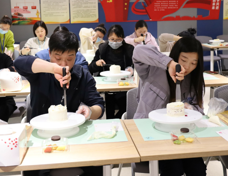 4寸藍風車奶油蛋糕